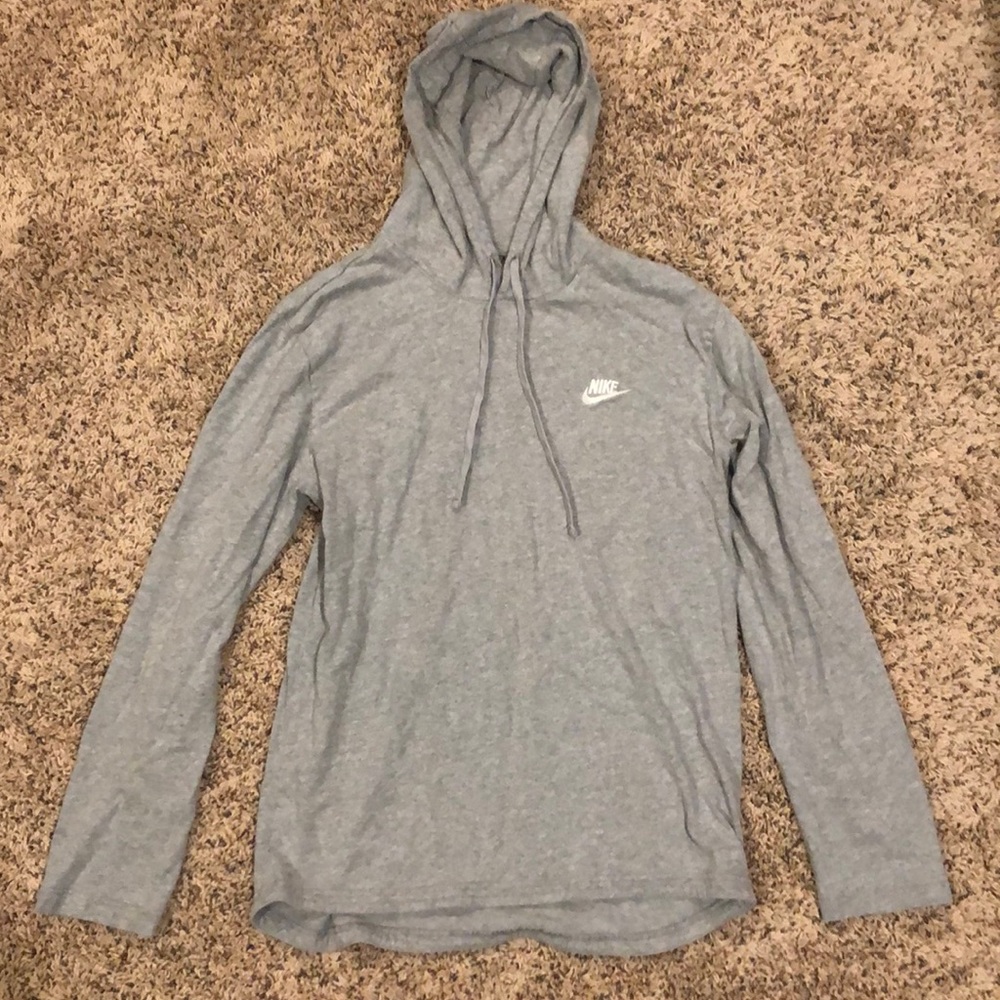 Nike light hoodie. Size: M.